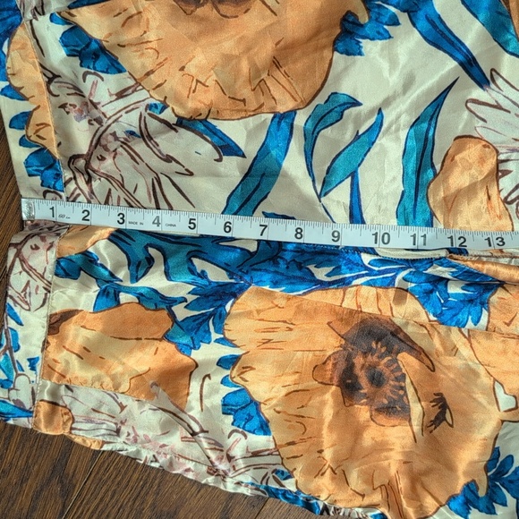 AKIRA - Satin Floral Print Pants - Picture 6 of 7